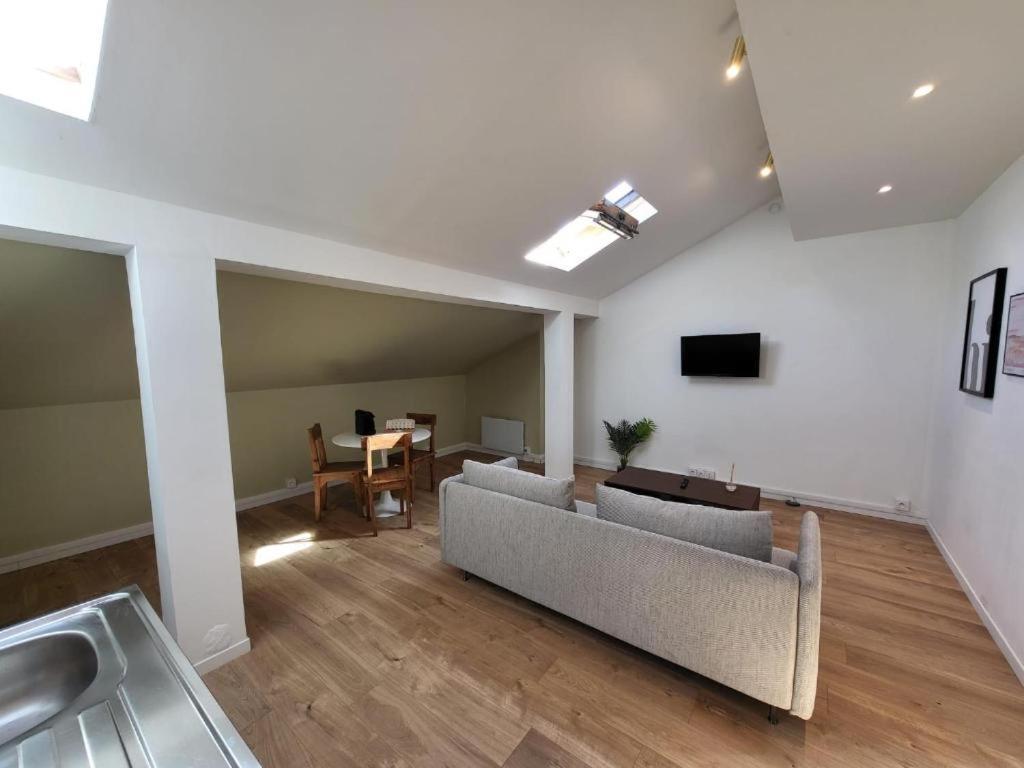 Ferienwohnung Le Nerolii Lyon Exterior foto